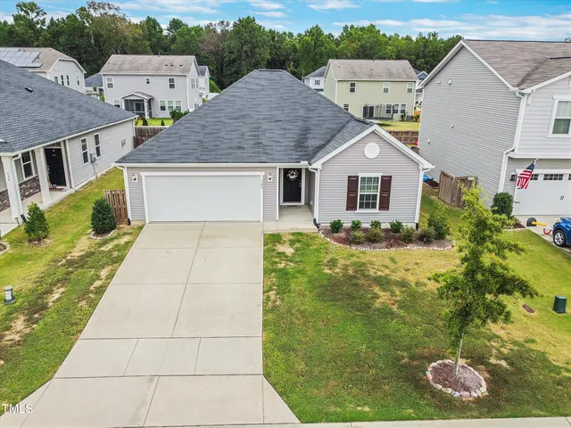 $370,000 | 128 Willow Grove Lane, Fuquay-Varina, NC 27526