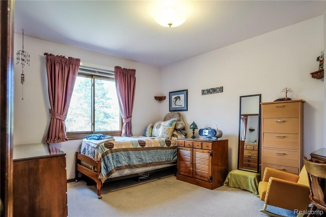 453 Mayapple Court Rochester, MI 48307 - Photo 21 of 37 Bedroom # 3