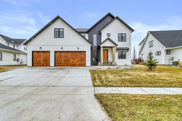 $1,000,000 | 2439 River's Bend Drive East, West Fargo, ND 58078