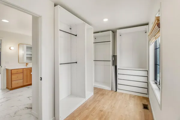 $1,000,000 | 2439 River's Bend Drive East, West Fargo, ND 58078