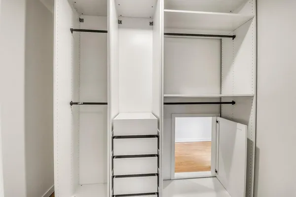 $1,000,000 | 2439 River's Bend Drive East, West Fargo, ND 58078