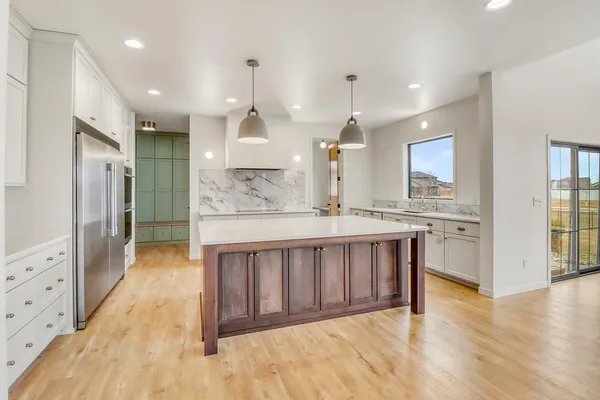 $1,000,000 | 2439 River's Bend Drive East, West Fargo, ND 58078