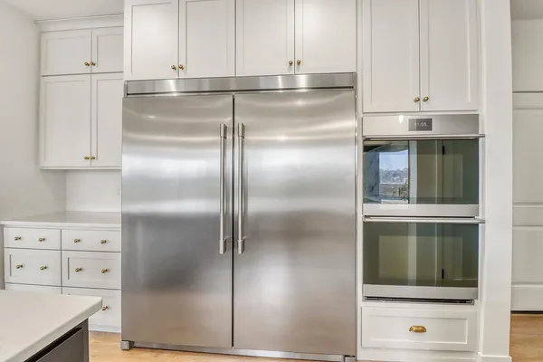 $1,000,000 | 2439 River's Bend Drive East, West Fargo, ND 58078