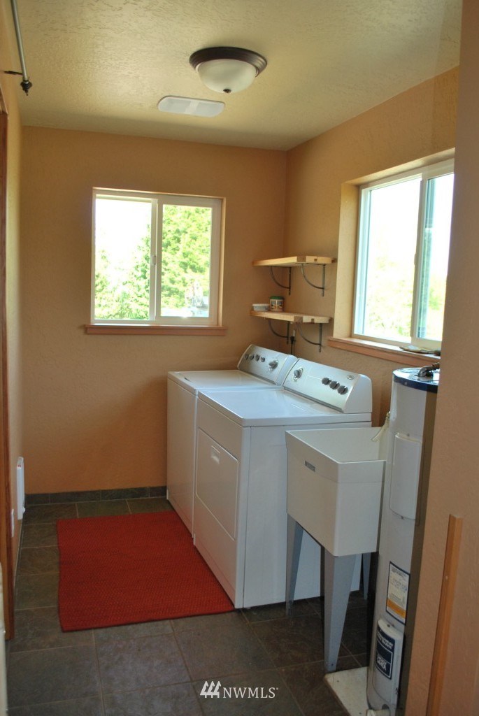 3348 Mountain View Road Ferndale, WA 98248 - Photo 5 of 15