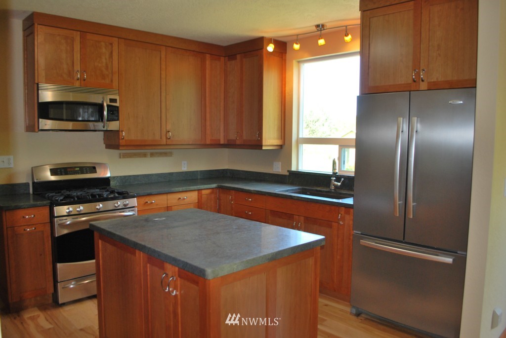 3348 Mountain View Road Ferndale, WA 98248 - Photo 7 of 15