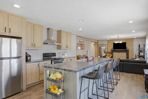 $372,700 | 215 Bunnys Trail, Louisa, VA 23093