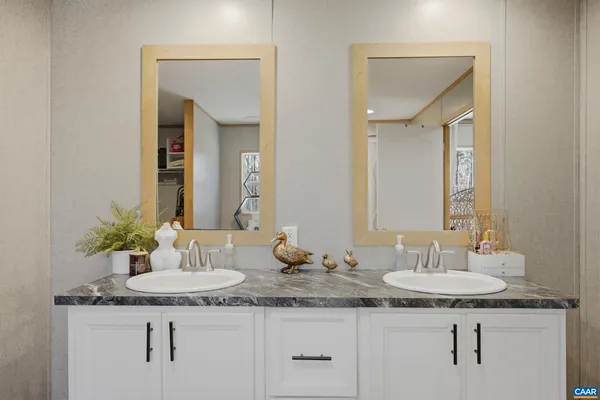 $372,700 | 215 Bunnys Trail, Louisa, VA 23093