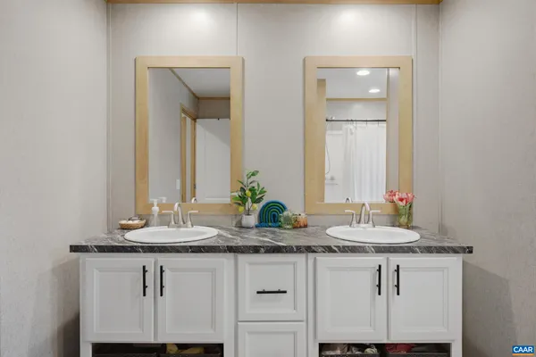 $372,700 | 215 Bunnys Trail, Louisa, VA 23093