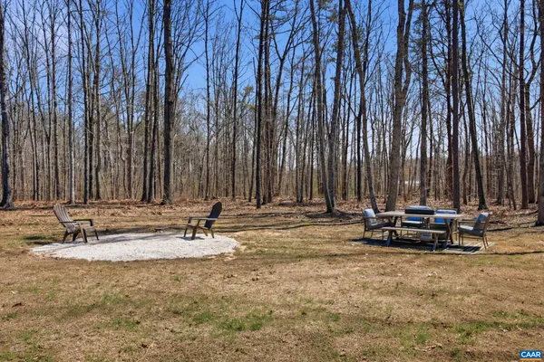 $372,700 | 215 Bunnys Trail, Louisa, VA 23093