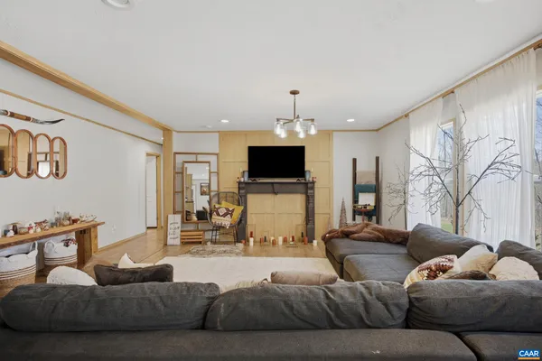 $372,700 | 215 Bunnys Trail, Louisa, VA 23093