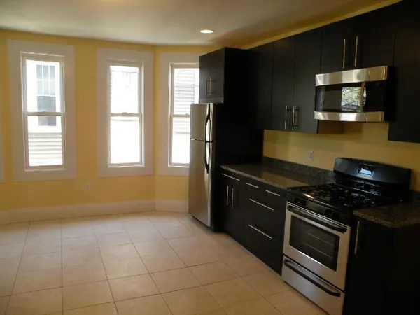 $3,975 | 3147-3149 Washington Street, Unit 1, Boston, MA 02130