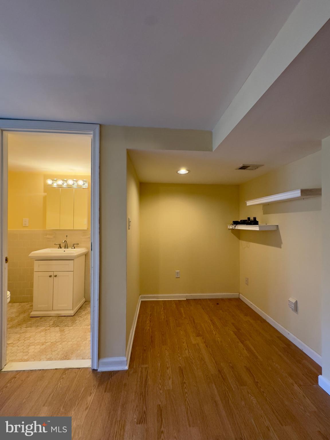 10 Congaree Court Nottingham, MD 21236 - Photo 3 of 23