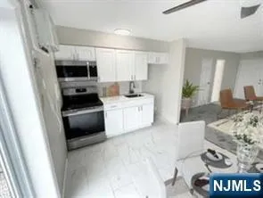 $2,100 | 201 12th Street, Unit 11, Palisades Park, NJ 07650