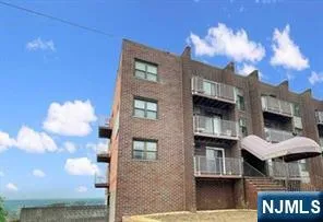 $2,100 | 201 12th Street, Unit 11, Palisades Park, NJ 07650