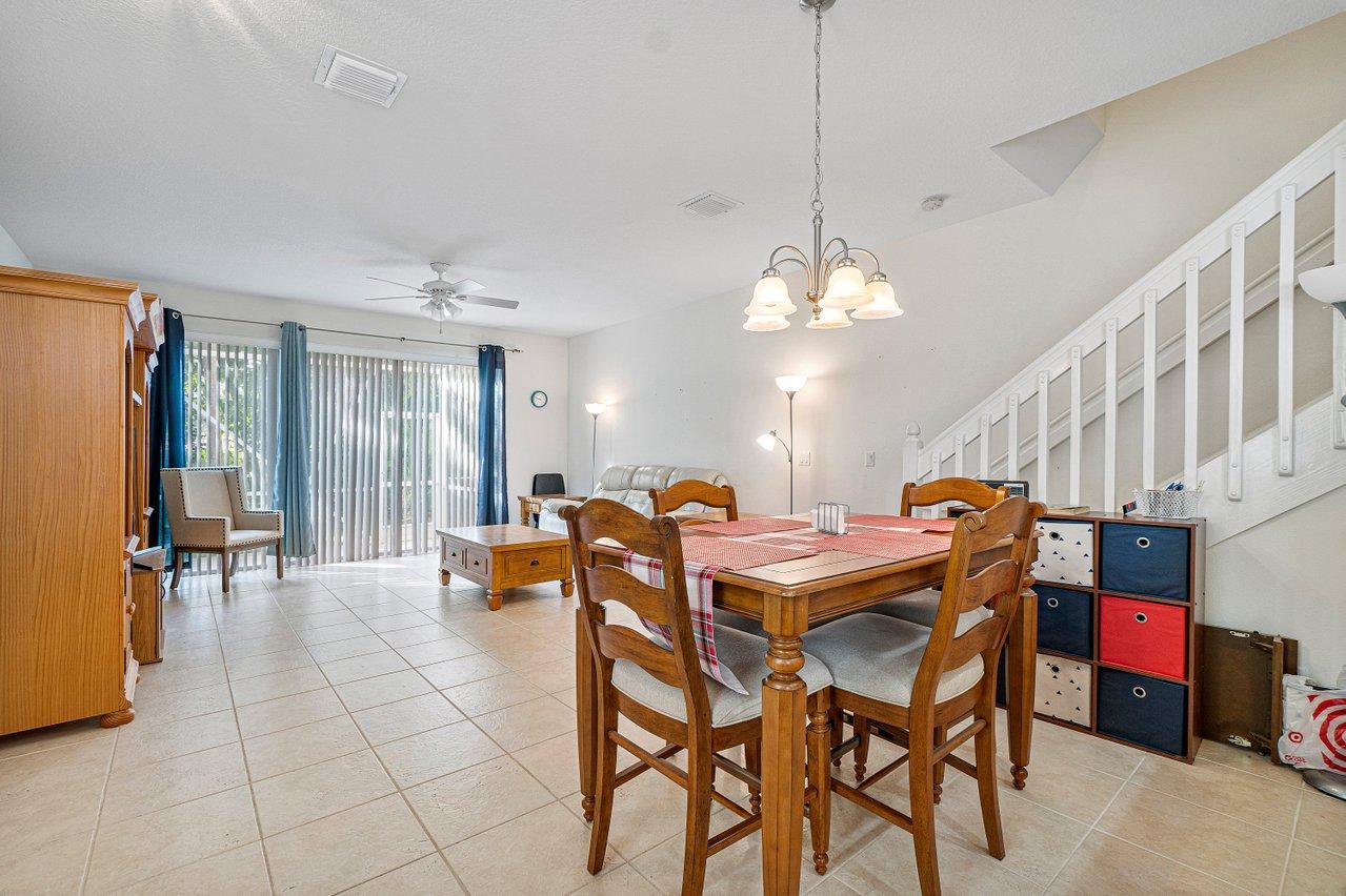 1026 Woodfield Road Greenacres, FL 33415 - Photo 5 of 26 FFDCB159-D341-4670-B733-025357B2C45E