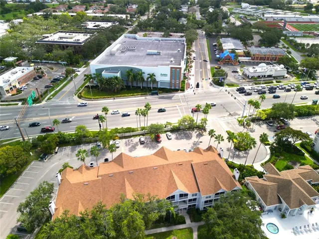 $319,900 | 850 South Tamiami Trail, Unit 822, Sarasota, FL 34236