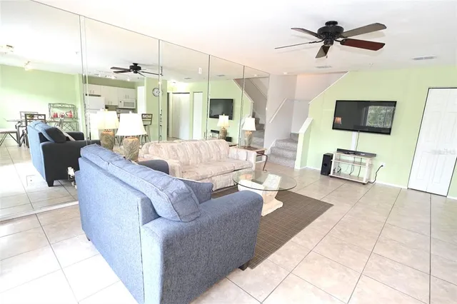 $319,900 | 850 South Tamiami Trail, Unit 822, Sarasota, FL 34236