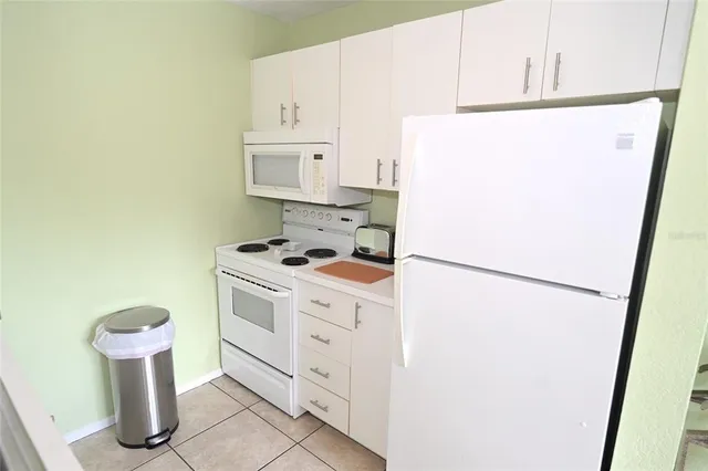 $319,900 | 850 South Tamiami Trail, Unit 822, Sarasota, FL 34236