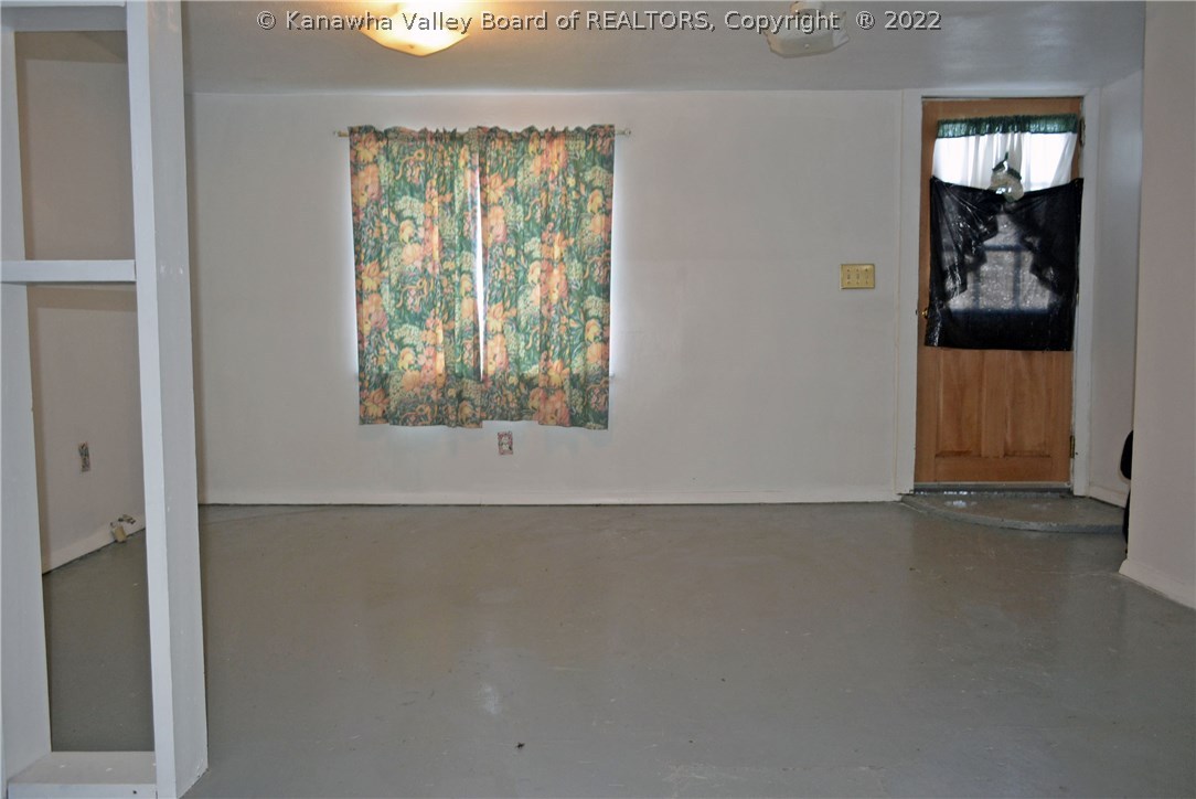 1111 Thorne Road Charleston, WV 25303 - Photo 4 of 25 Gallery Image 4