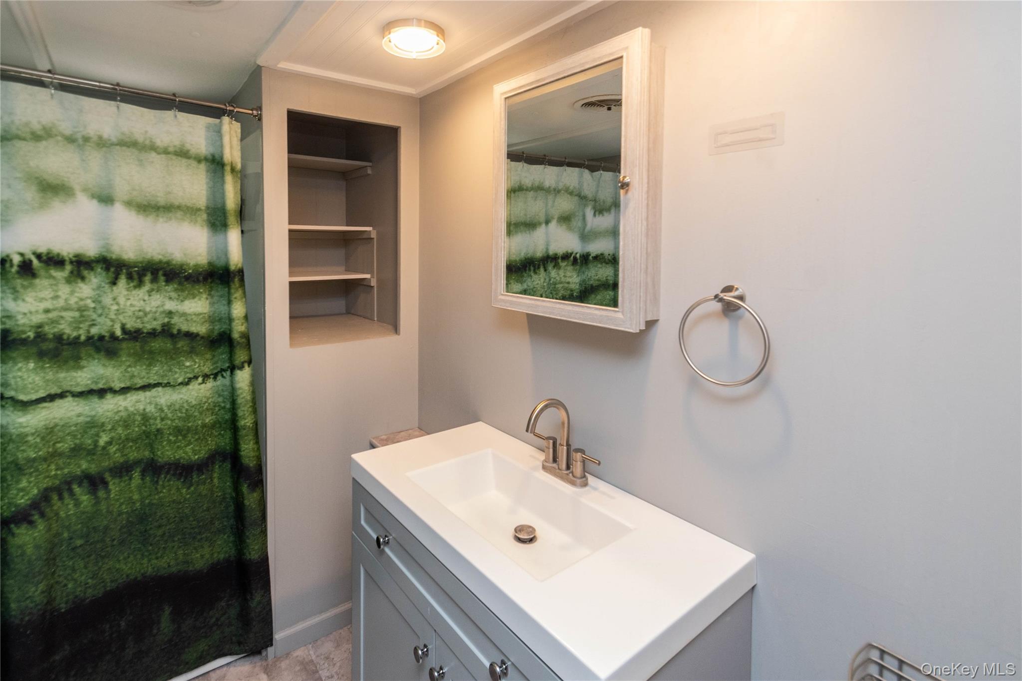165 Lattintown Road, Unit 60 Newburgh, NY 12550 - Photo 17 of 26