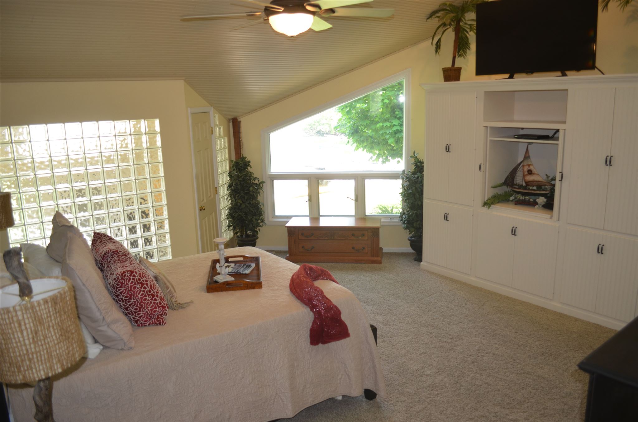 12302 North Pawnee Road Syracuse, IN 46567 - Photo 22 of 36 Gallery Image 22
