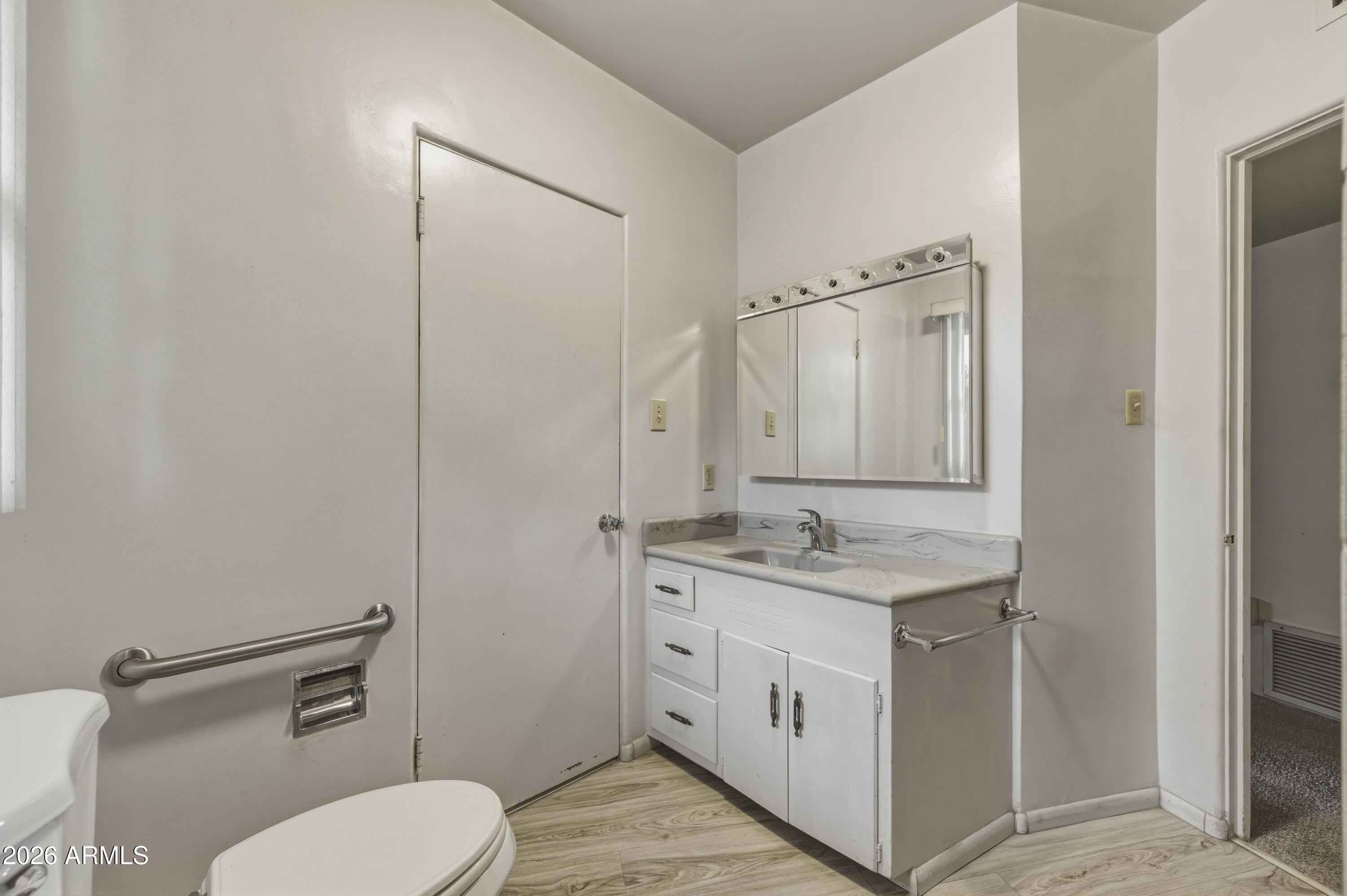 4110 East Monte Vista Road Phoenix, AZ 85008 - Photo 15 of 76 4110 E Monte Vista Rd-207