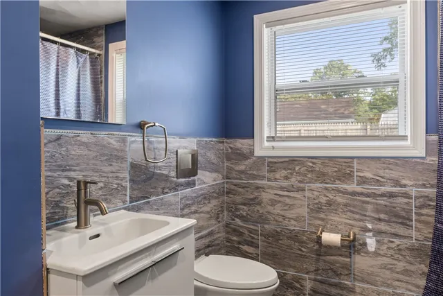 $579,900 | 151 Wethersfield Drive, Warwick, RI 02886