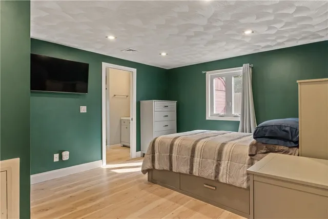 $579,900 | 151 Wethersfield Drive, Warwick, RI 02886