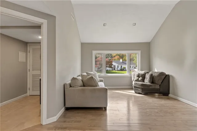 $579,900 | 151 Wethersfield Drive, Warwick, RI 02886