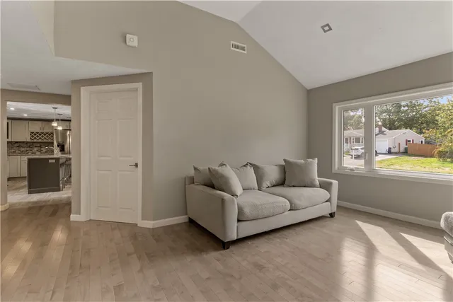 $579,900 | 151 Wethersfield Drive, Warwick, RI 02886