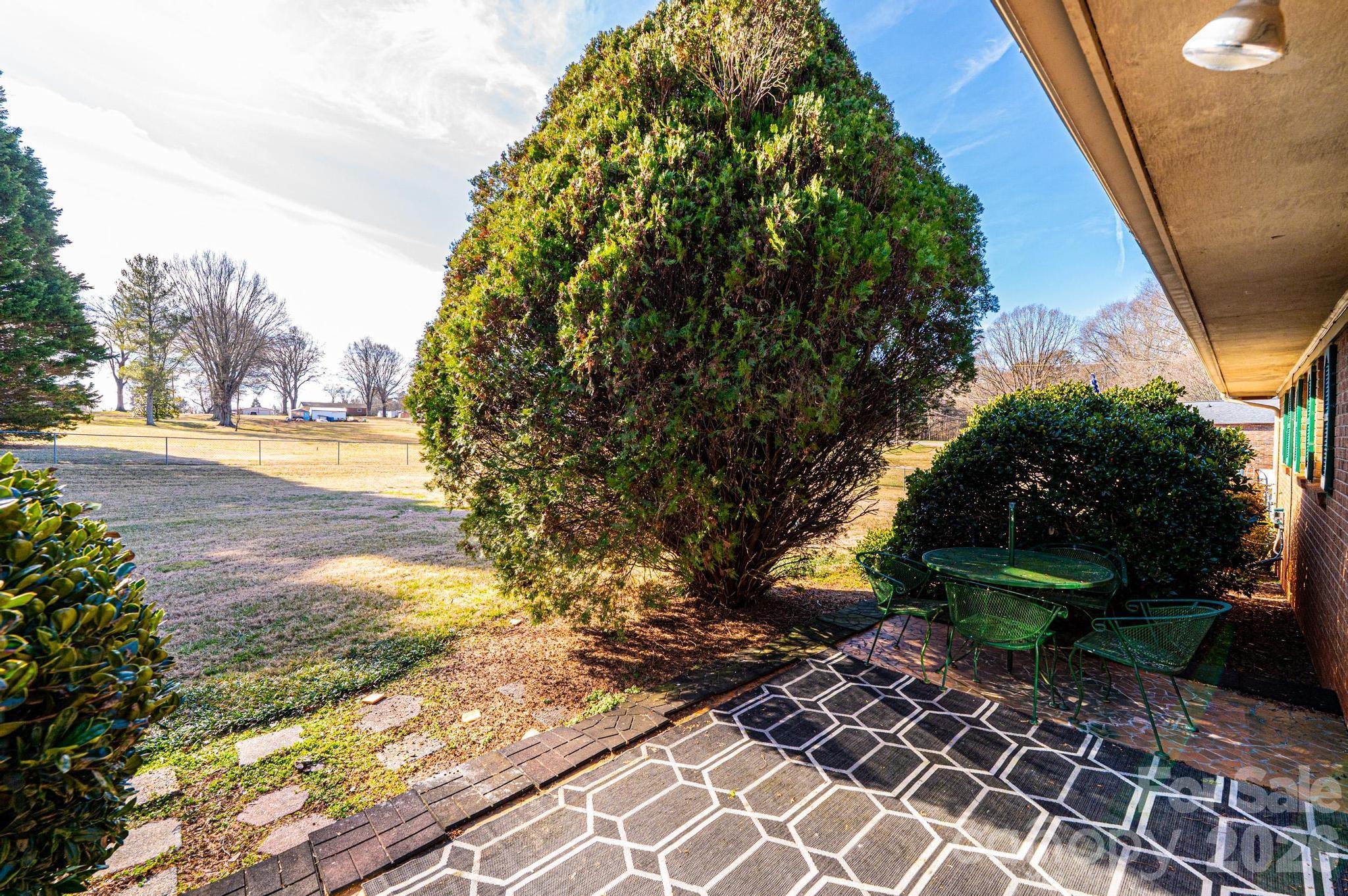 2347 Plainfield Drive Conover, NC 28613 - Photo 14 of 47