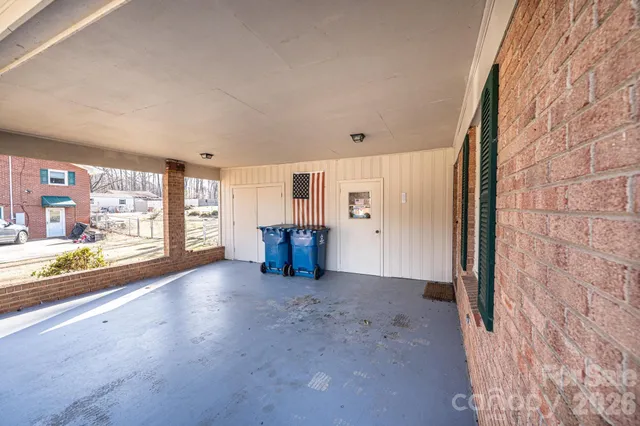 $300,000 | 2347 Plainfield Drive, Conover, NC 28613