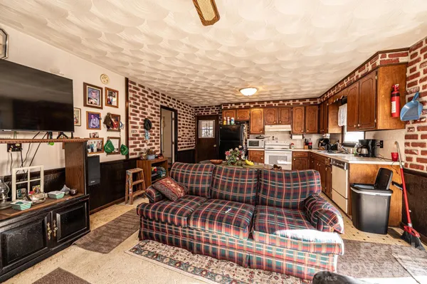 $290,000 | 2347 Plainfield Drive, Conover, NC 28613