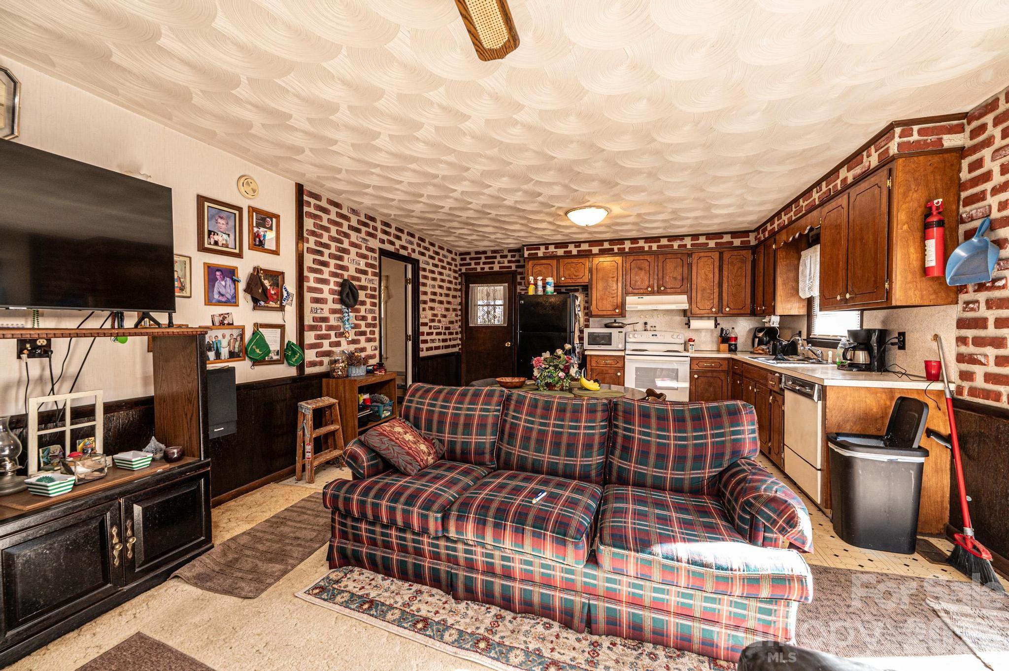 2347 Plainfield Drive Conover, NC 28613 - Photo 23 of 47