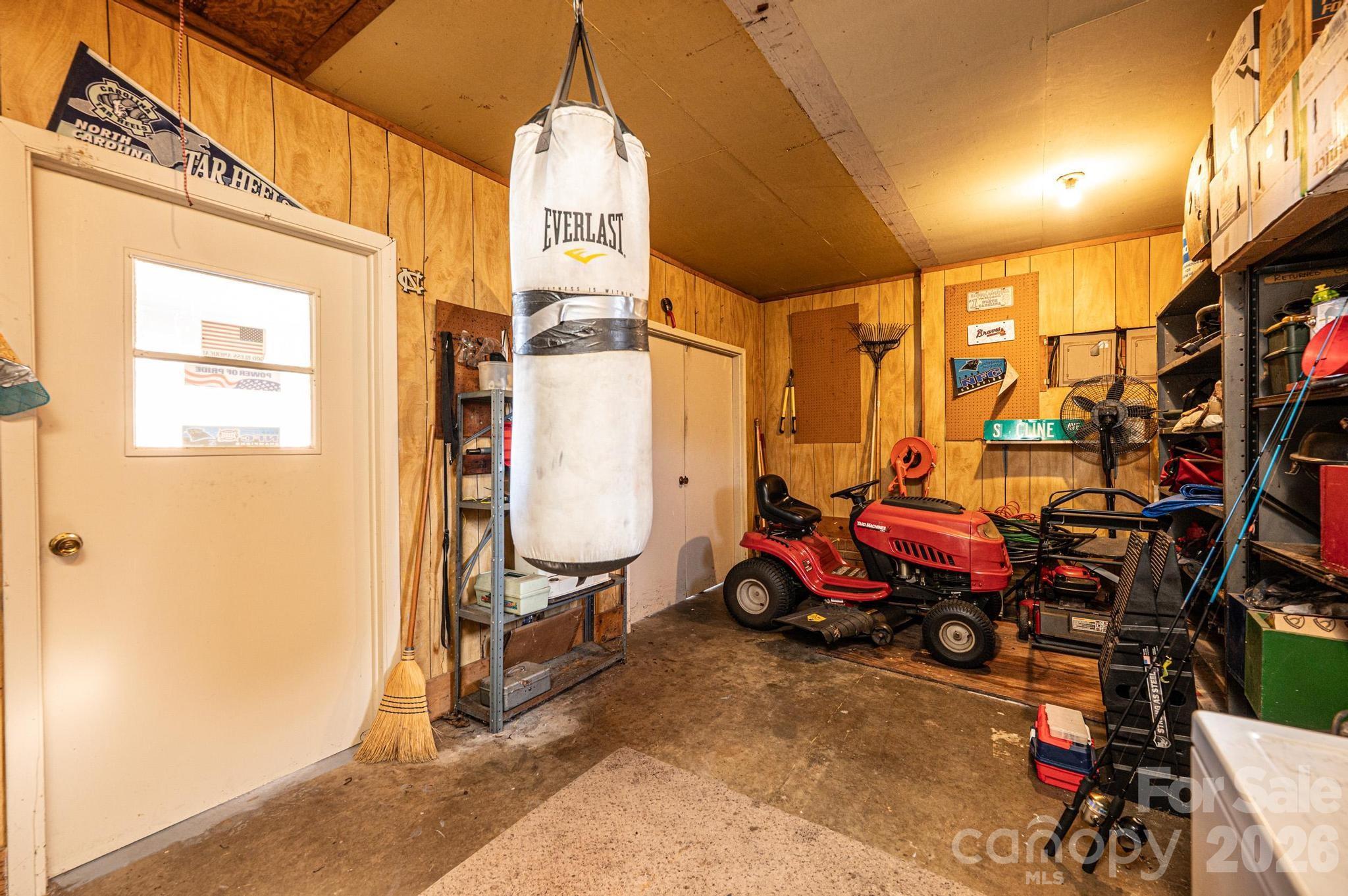 2347 Plainfield Drive Conover, NC 28613 - Photo 31 of 47