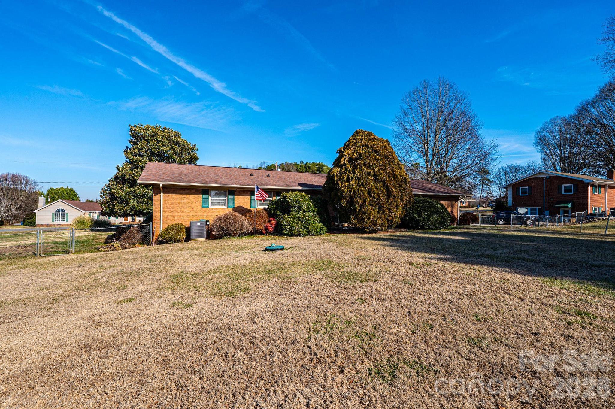 2347 Plainfield Drive Conover, NC 28613 - Photo 9 of 47