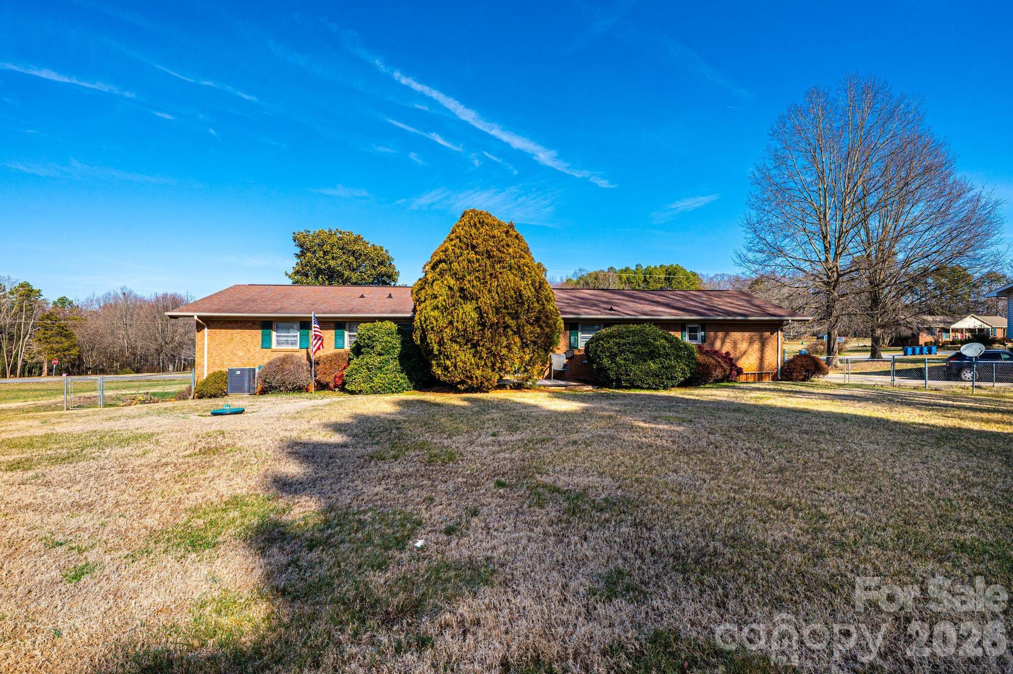 2347 Plainfield Drive Conover, NC 28613 - Photo 10 of 47