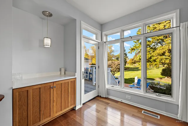 $635,000 | 1 Calais Court, Oakwood Hills, IL 60013