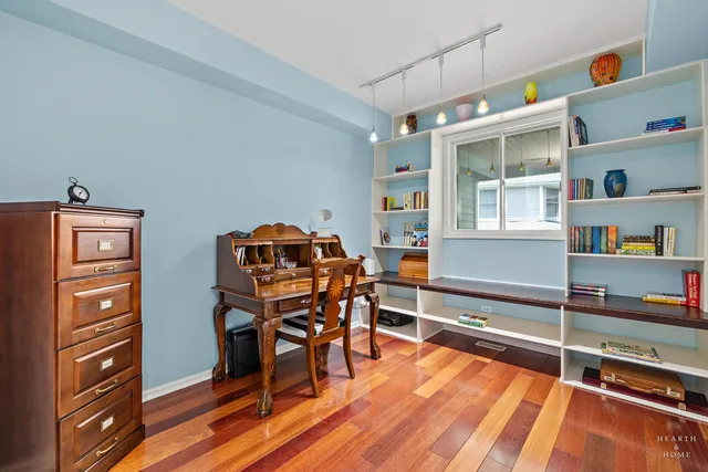 $635,000 | 1 Calais Court, Oakwood Hills, IL 60013