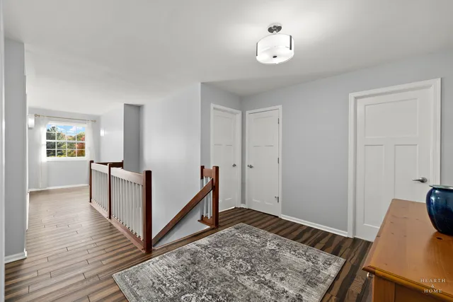 $635,000 | 1 Calais Court, Oakwood Hills, IL 60013