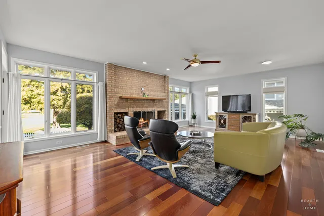 $635,000 | 1 Calais Court, Oakwood Hills, IL 60013