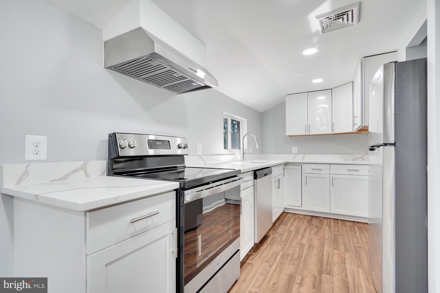 9273 Old Dumfries Road Catlett, VA 20119 - Photo 10 of 52