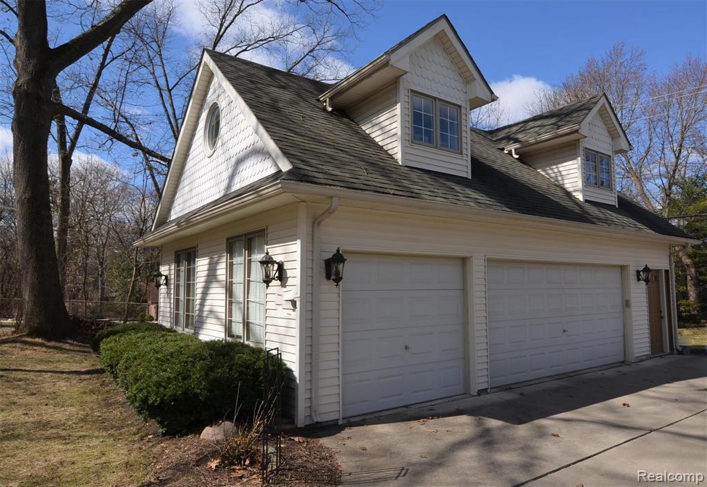 3782 Covert Road Waterford, MI 48328 - Photo 31 of 36