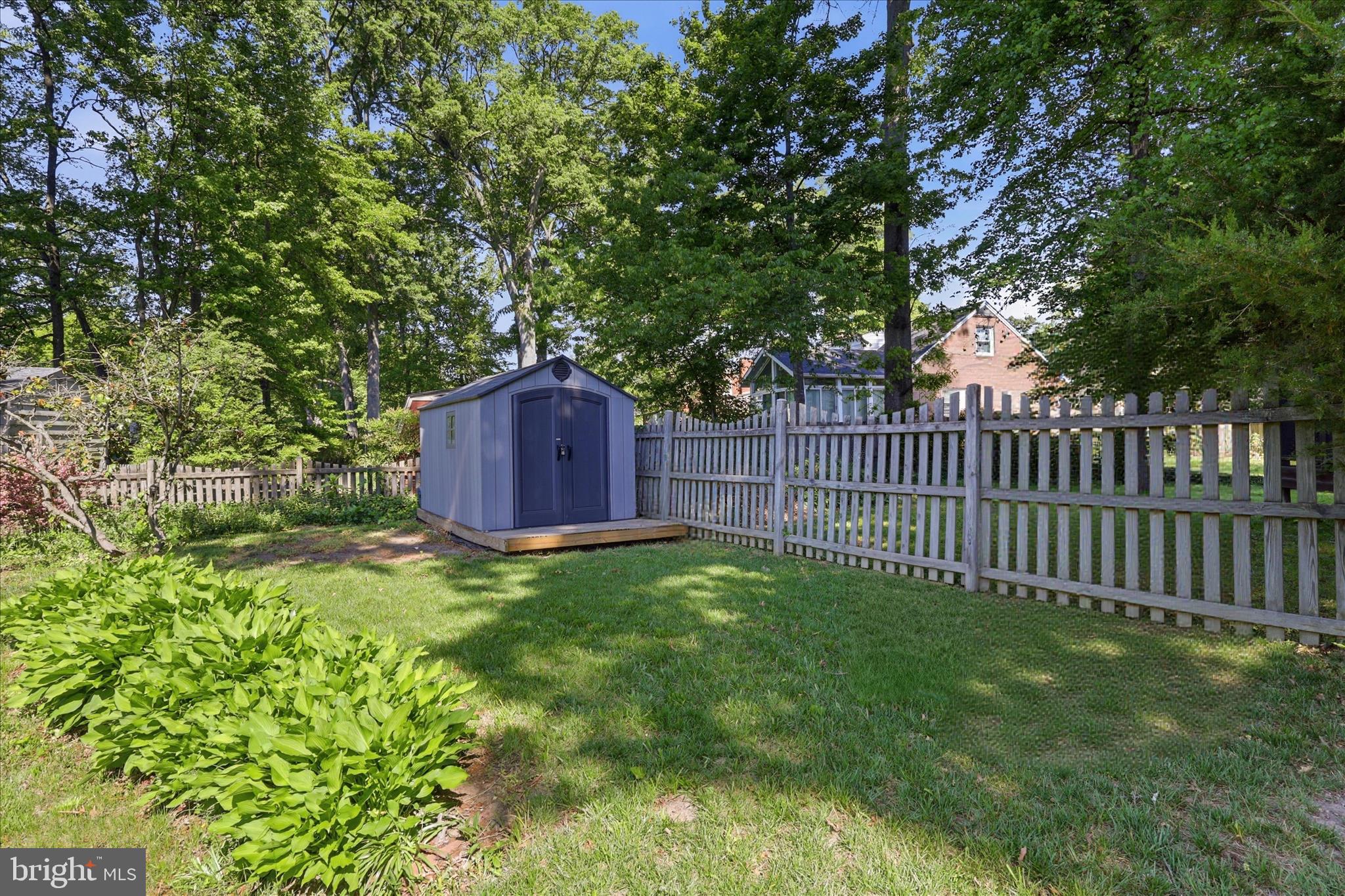 8604 Riverside Road Alexandria, VA 22308 - Photo 48 of 53 Fully fenced backyard, shed conveys