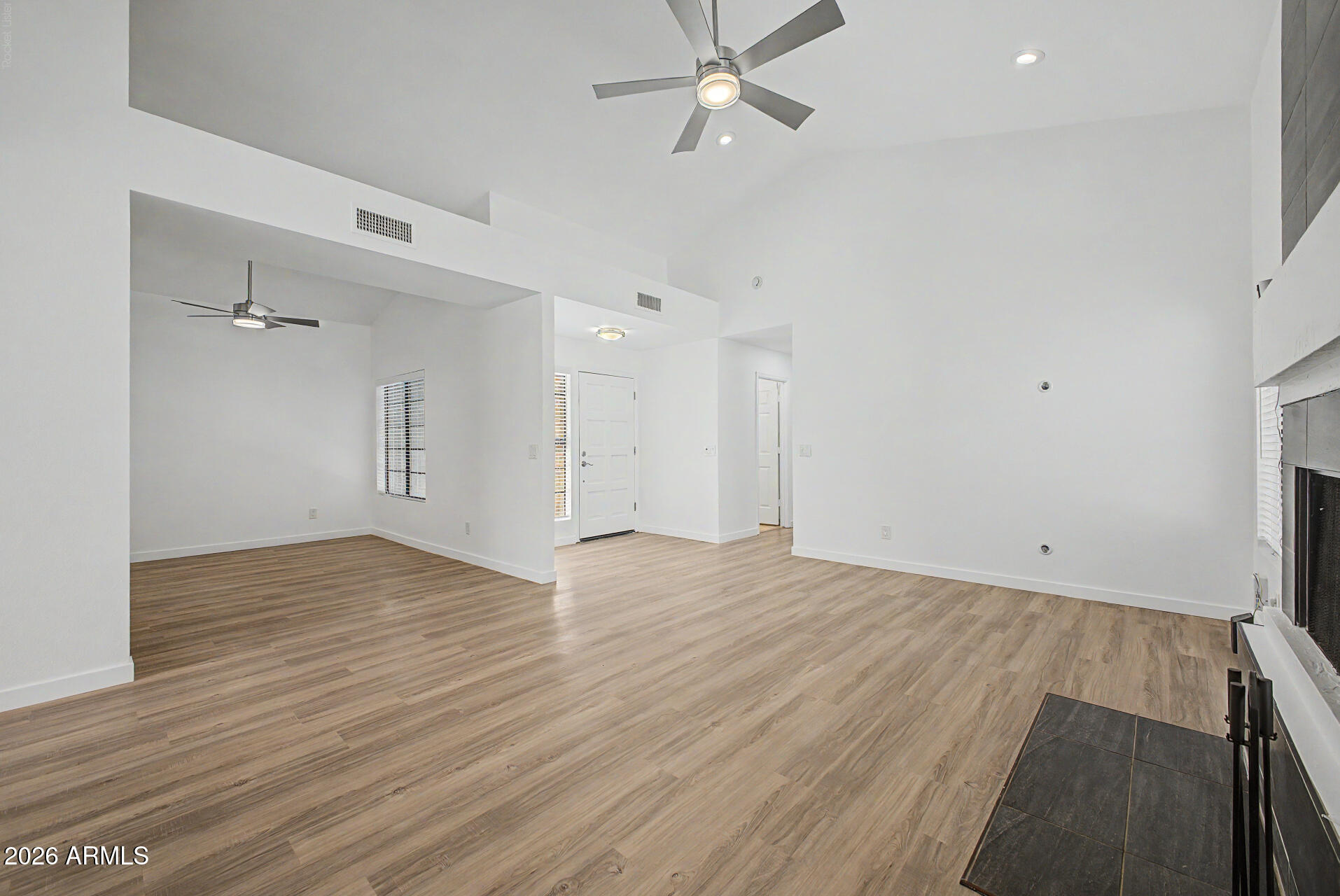 4354 East Dry Creek Road Phoenix, AZ 85044 - Photo 8 of 29 09 - Dry Creek