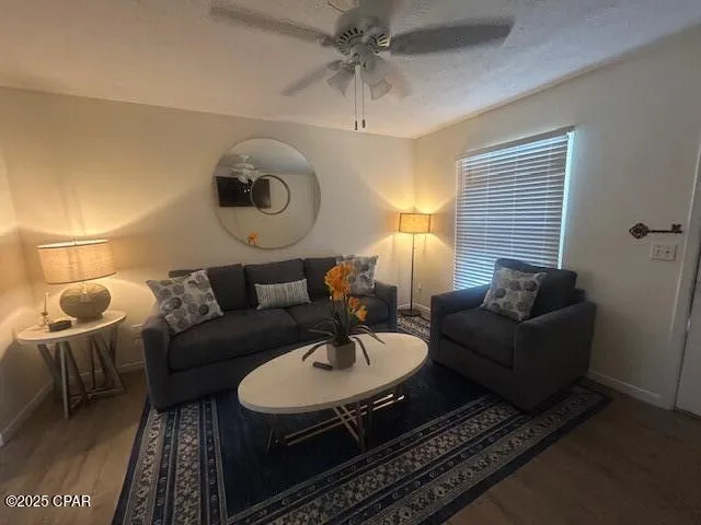 $1,400 | 5617 Sunset Avenue, Unit B, Panama City Beach, FL 32408