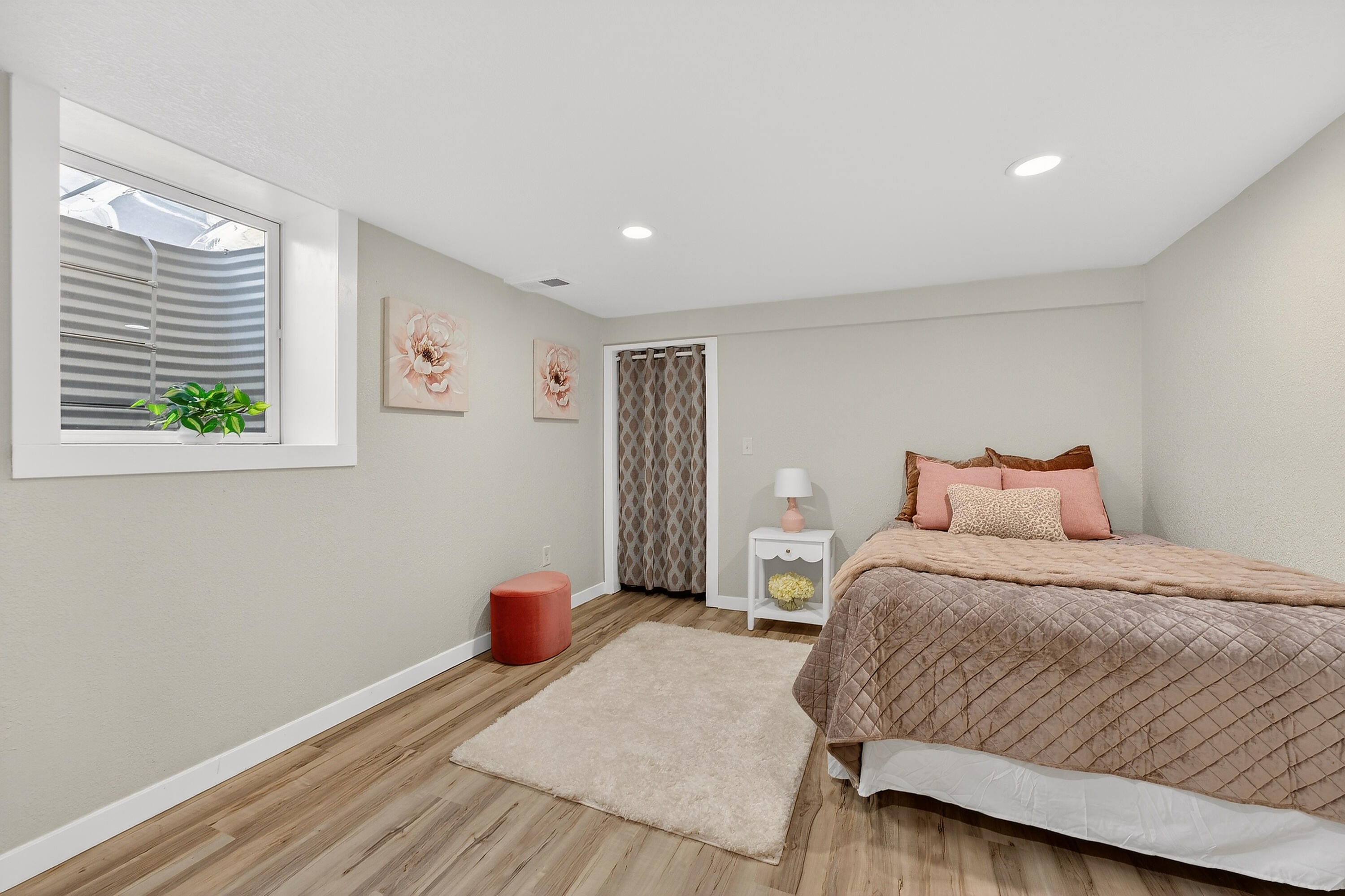 4648 South 14th Street Milwaukee, WI 53221 - Photo 23 of 30 Lower Level Bedroom
