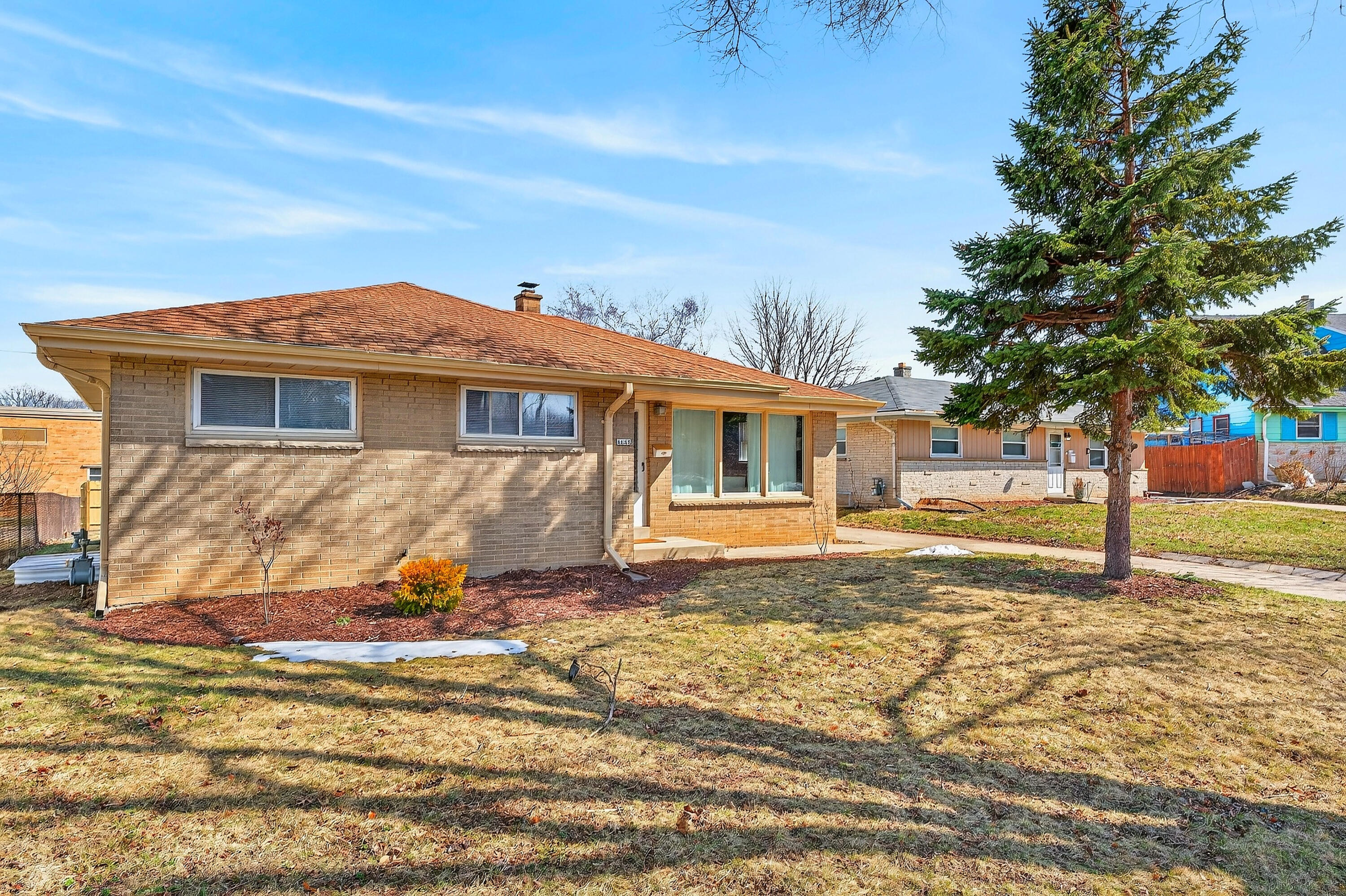 4648 South 14th Street Milwaukee, WI 53221 - Photo 27 of 30 Front of Home
