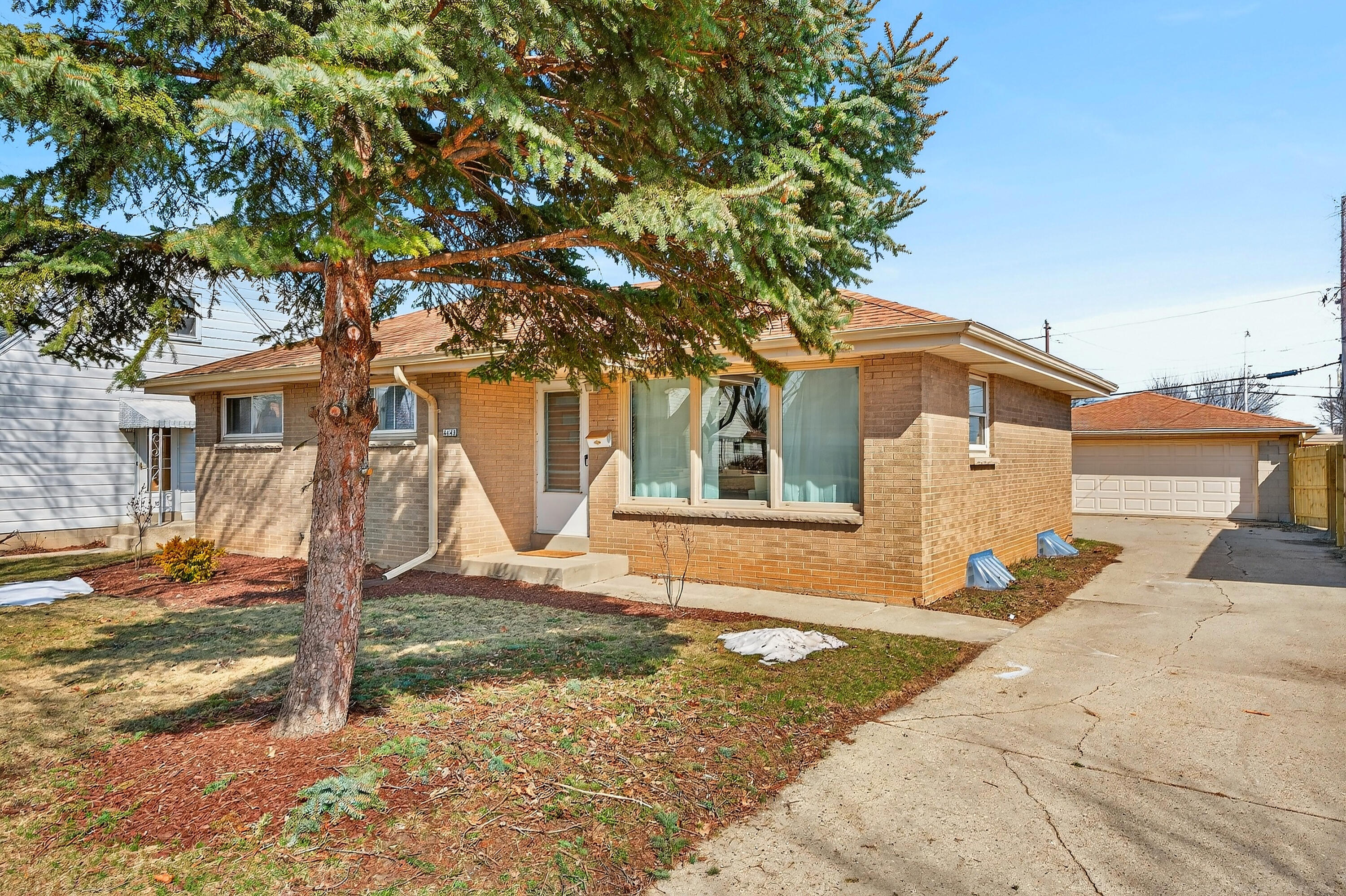 4648 South 14th Street Milwaukee, WI 53221 - Photo 29 of 30 Front View of Home/ Driveway