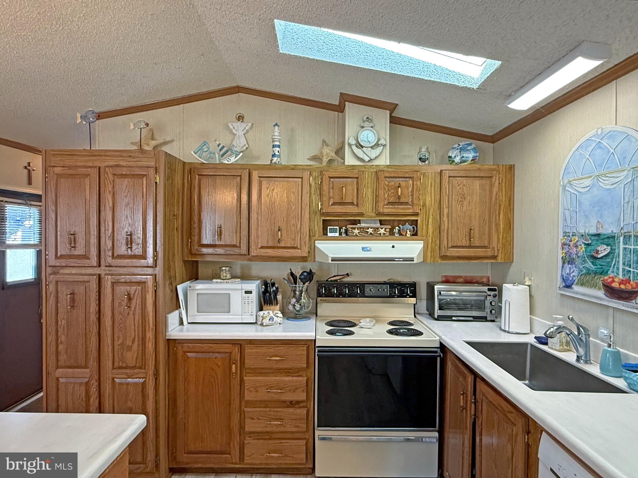 35653 Highlands Way, Unit 182 Rehoboth Beach, DE 19971 - Photo 8 of 33 Kitchen